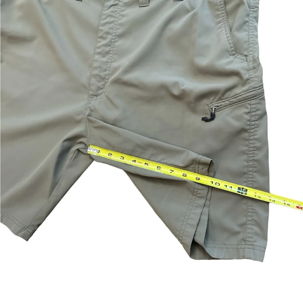 Wrangler Men’s Shorts Size 44 Tan Chino Bermuda Hike Outdoor Workwear Pockets - Picture 4 of 9